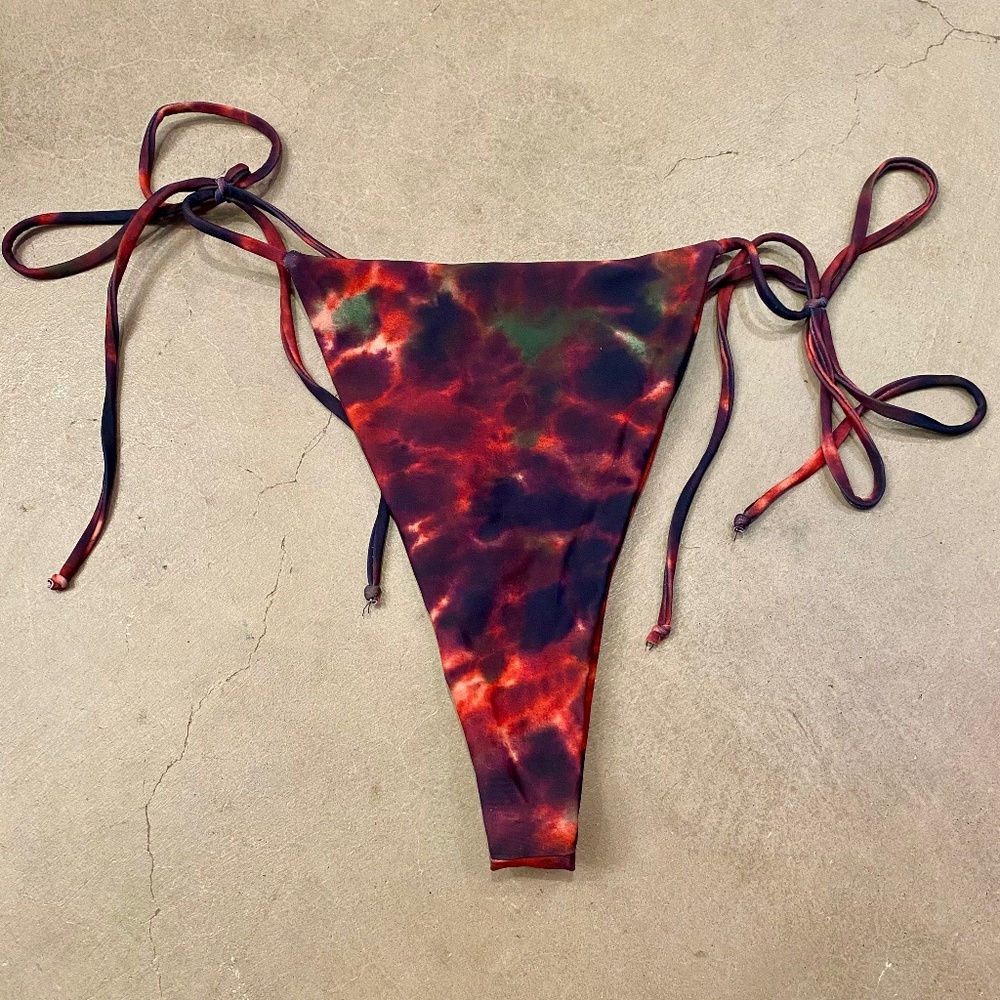 Skatie ‘Elsa’ bottom in Soho